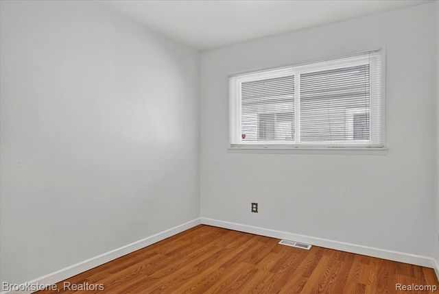 506 Emerson Avenue, Pontiac, MI 48342