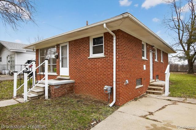 506 Emerson Avenue, Pontiac, MI 48342