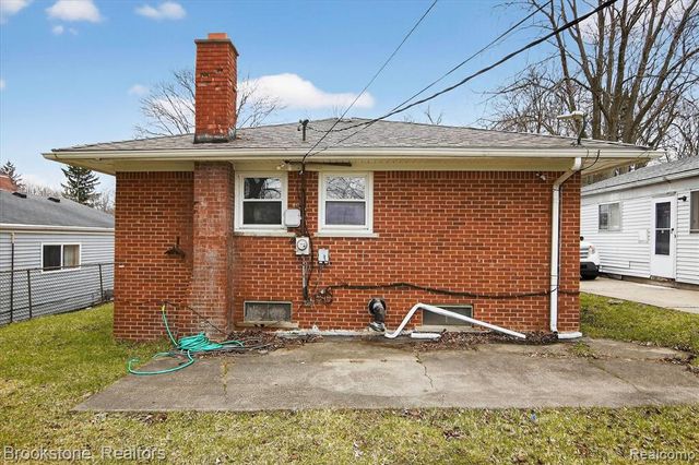 506 Emerson Avenue, Pontiac, MI 48342