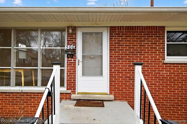 506 Emerson Avenue, Pontiac, MI 48342