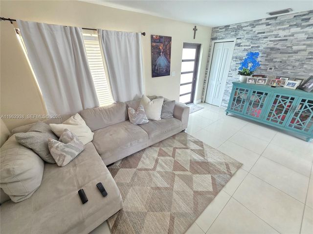 19631 NW 45th Ave, Miami Gardens, FL 33055