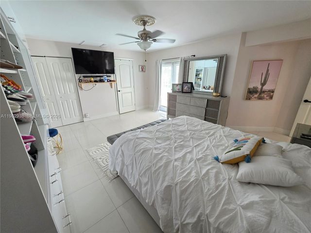 19631 NW 45th Ave, Miami Gardens, FL 33055