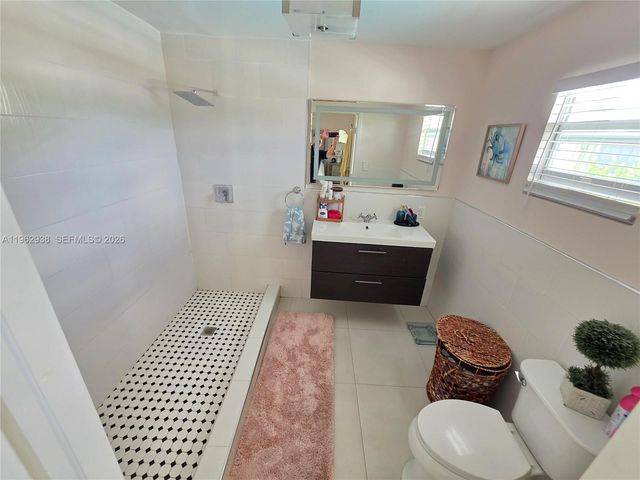 19631 NW 45th Ave, Miami Gardens, FL 33055