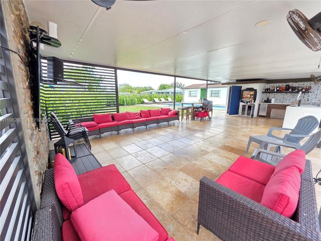 19631 NW 45th Ave, Miami Gardens, FL 33055