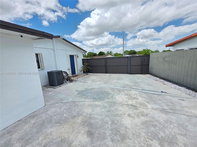 19631 NW 45th Ave, Miami Gardens, FL 33055