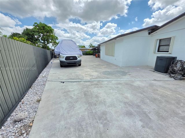 19631 NW 45th Ave, Miami Gardens, FL 33055