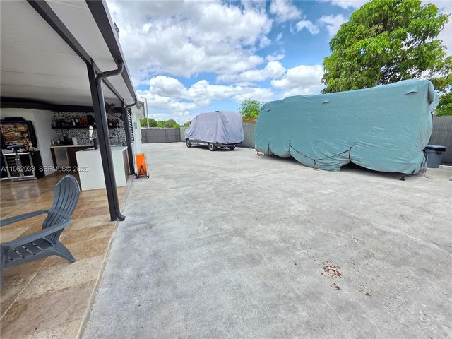 19631 NW 45th Ave, Miami Gardens, FL 33055