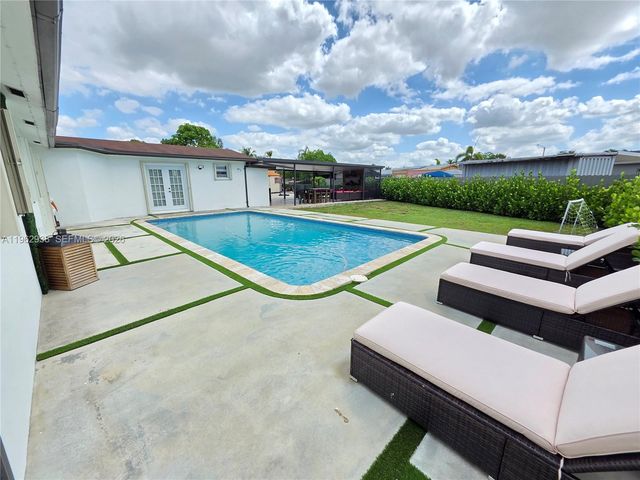 19631 NW 45th Ave, Miami Gardens, FL 33055