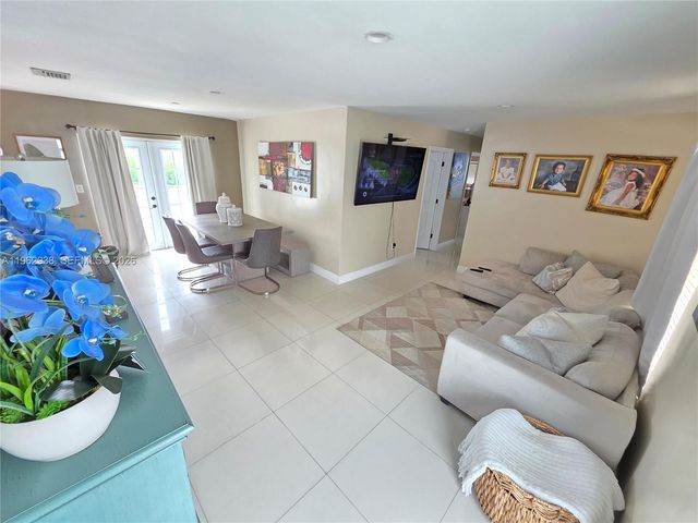 19631 NW 45th Ave, Miami Gardens, FL 33055