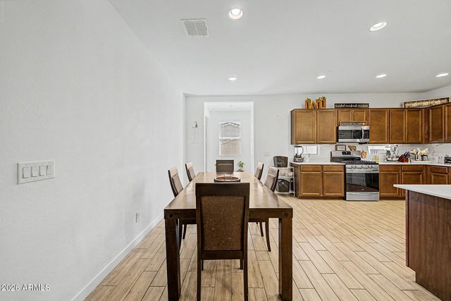 2979 E YUMA Avenue, Apache Junction, AZ 85119