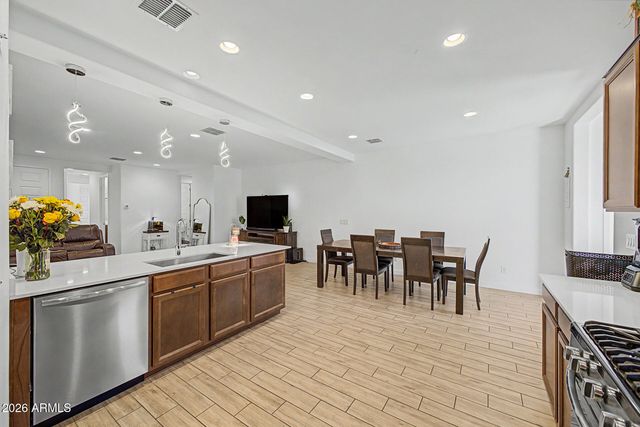 2979 E YUMA Avenue, Apache Junction, AZ 85119