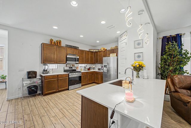 2979 E YUMA Avenue, Apache Junction, AZ 85119