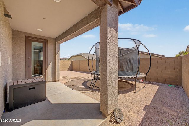 2979 E YUMA Avenue, Apache Junction, AZ 85119