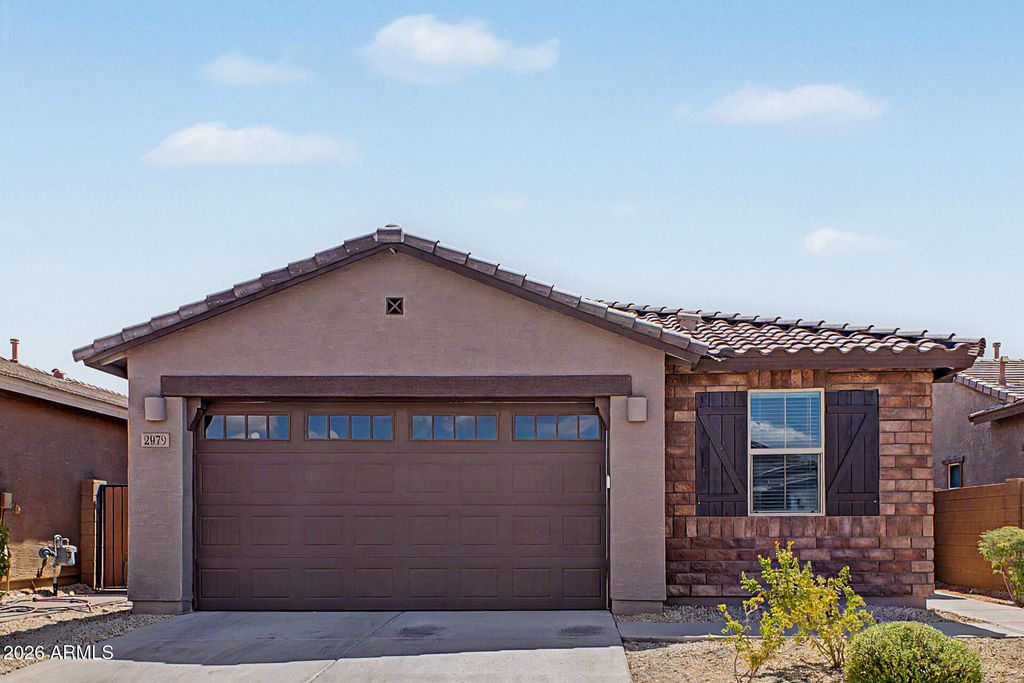2979 E YUMA Avenue, Apache Junction, AZ 85119 — photo 2