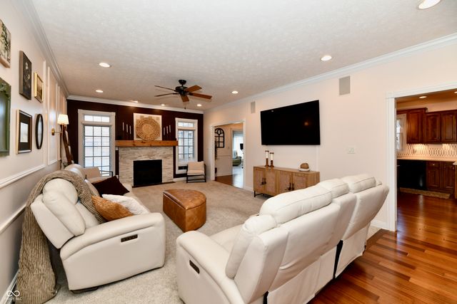 2080 Fairway Lakes Drive, Franklin, IN 46131