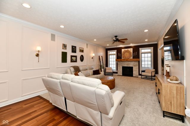 2080 Fairway Lakes Drive, Franklin, IN 46131