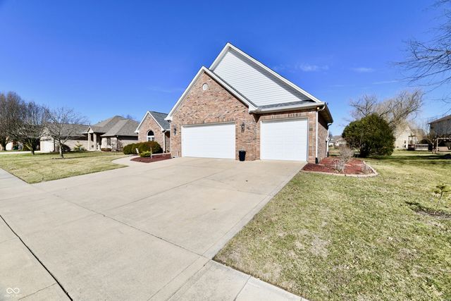 2080 Fairway Lakes Drive, Franklin, IN 46131