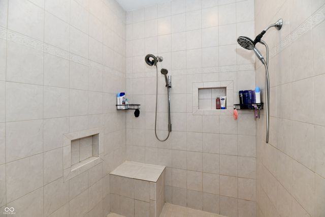 2080 Fairway Lakes Drive, Franklin, IN 46131