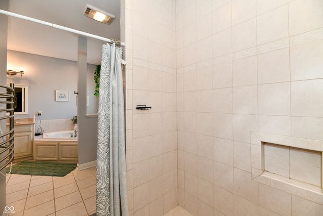 2080 Fairway Lakes Drive, Franklin, IN 46131