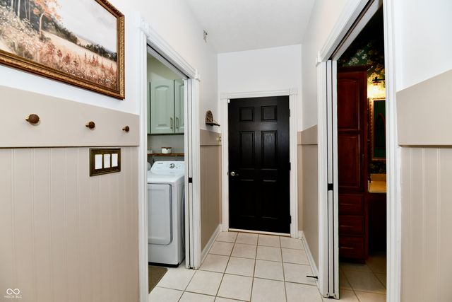 2080 Fairway Lakes Drive, Franklin, IN 46131