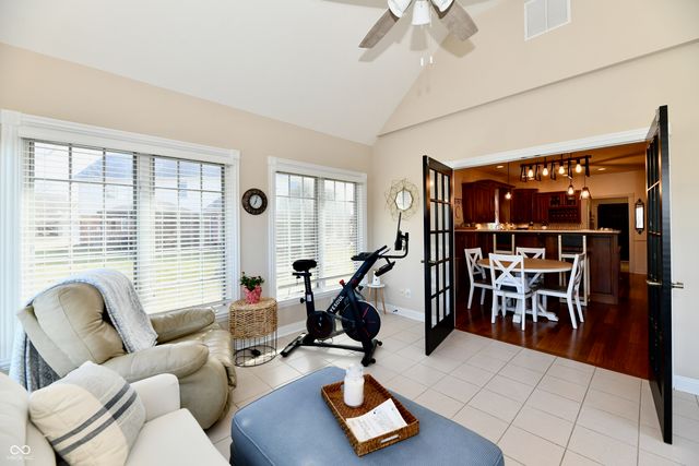 2080 Fairway Lakes Drive, Franklin, IN 46131