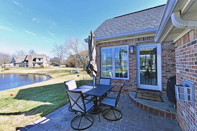 2080 Fairway Lakes Drive, Franklin, IN 46131