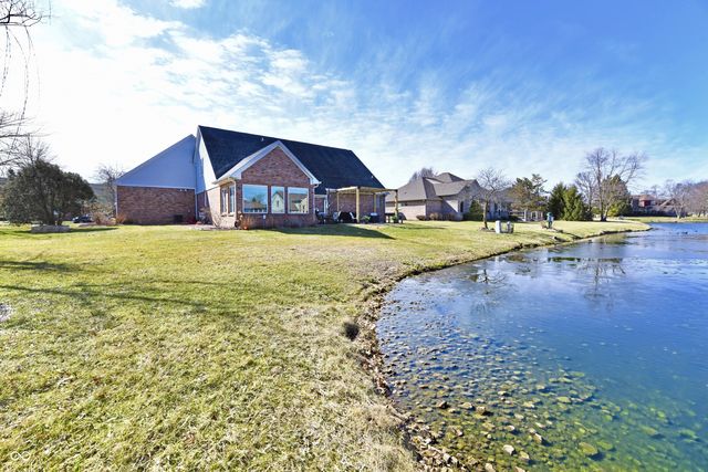 2080 Fairway Lakes Drive, Franklin, IN 46131