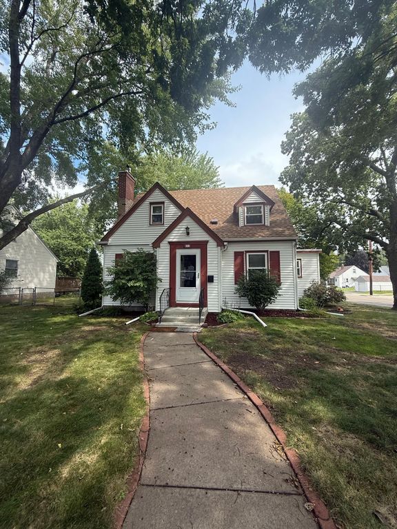 502 16th Avenue N, South Saint Paul, MN 55075
