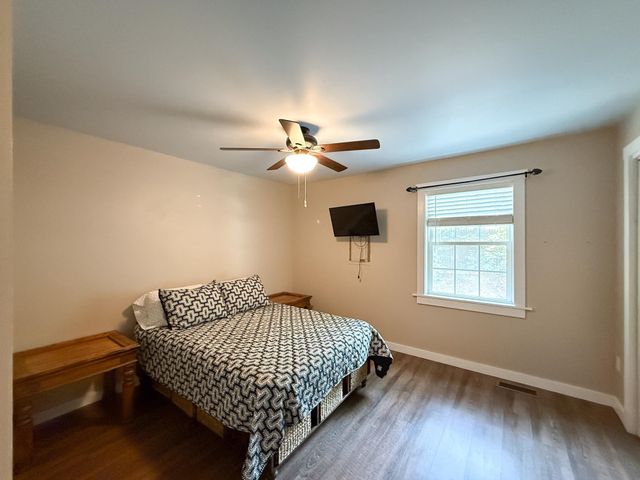 323 DEER TRAIL DR, Greenville, VA 24440