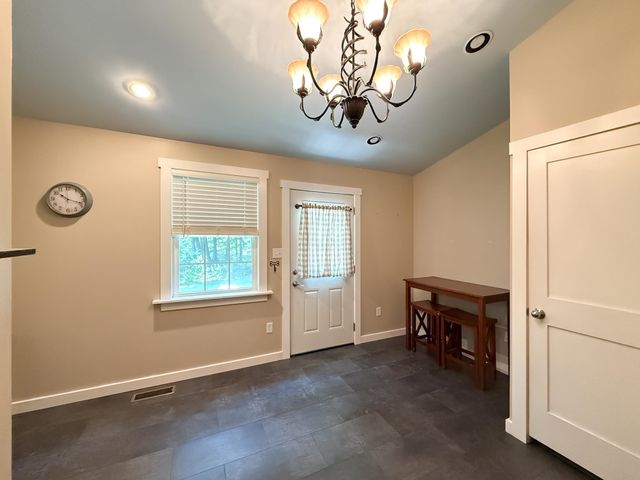 323 DEER TRAIL DR, Greenville, VA 24440