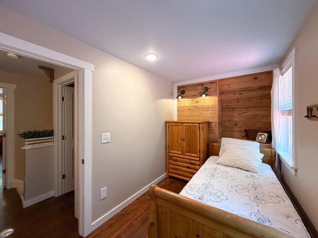 323 DEER TRAIL DR, Greenville, VA 24440