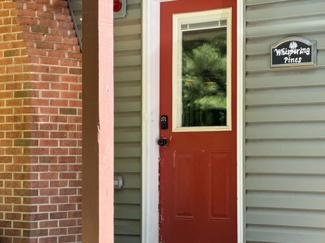 323 DEER TRAIL DR, Greenville, VA 24440