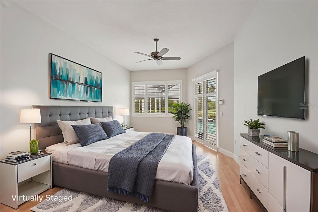 Image 14 of property listing at 774 PLANTERS MANOR WAY, Bradenton, FL 34212