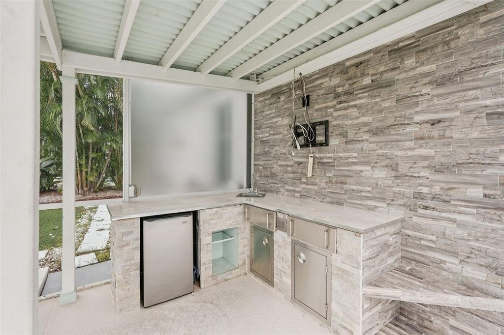 Image 27 of property listing at 774 PLANTERS MANOR WAY, Bradenton, FL 34212