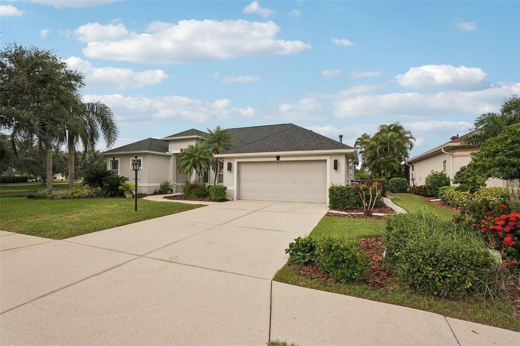 Image 32 of property listing at 774 PLANTERS MANOR WAY, Bradenton, FL 34212