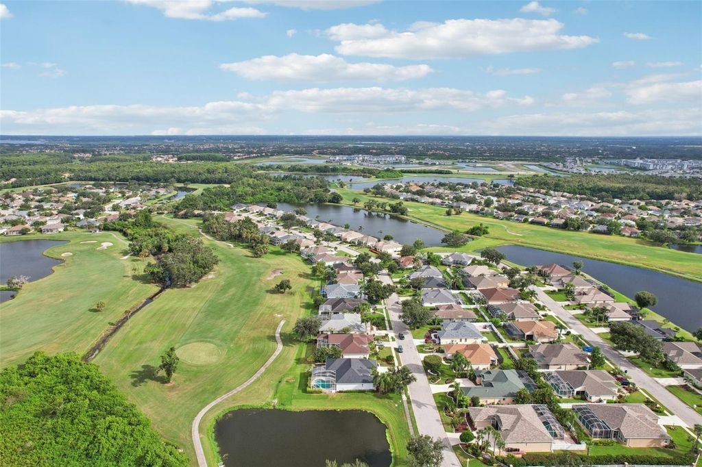 Image 35 of property listing at 774 PLANTERS MANOR WAY, Bradenton, FL 34212