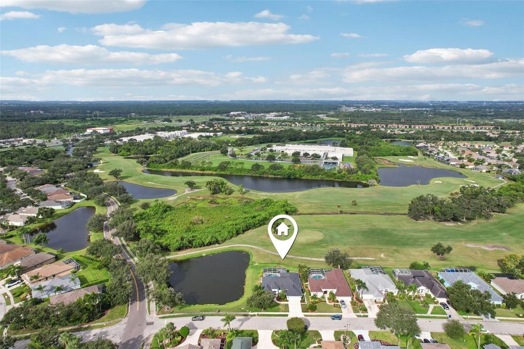 Image 36 of property listing at 774 PLANTERS MANOR WAY, Bradenton, FL 34212