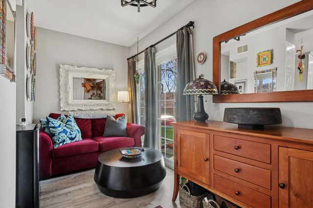 1949 W Birchwood Avenue 2, Chicago, IL 60626