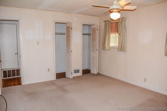 1414 E Kirk Street, Hugo, OK 74743