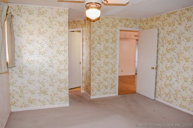 1414 E Kirk Street, Hugo, OK 74743