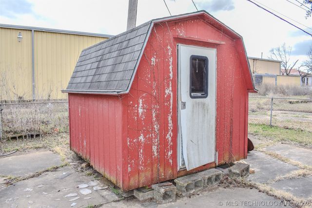 1414 E Kirk Street, Hugo, OK 74743