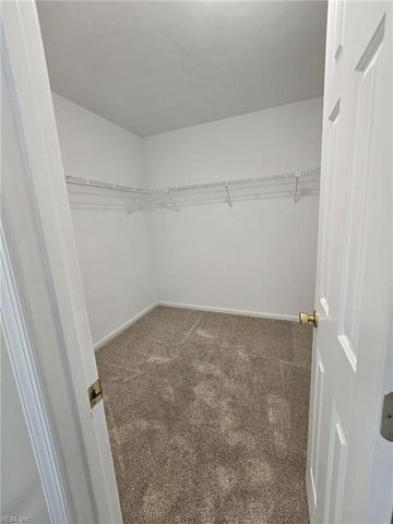 1110 Carriage CT, Chesapeake, VA 23322