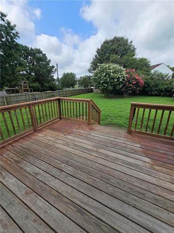 1110 Carriage CT, Chesapeake, VA 23322