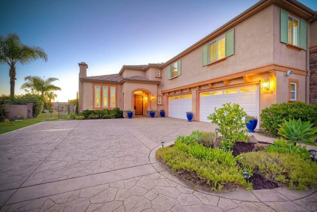 15068 Creek Hills Rd, El Cajon, CA 92021