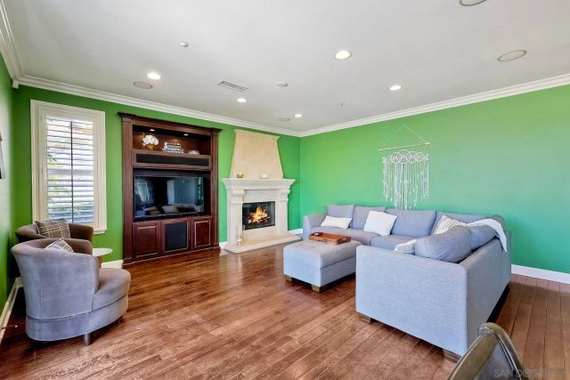 15068 Creek Hills Rd, El Cajon, CA 92021