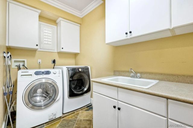 15068 Creek Hills Rd, El Cajon, CA 92021