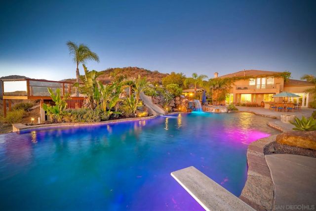 15068 Creek Hills Rd, El Cajon, CA 92021