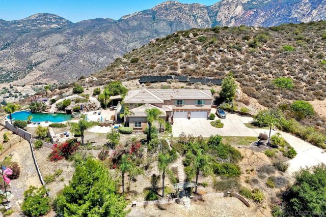 15068 Creek Hills Rd, El Cajon, CA 92021