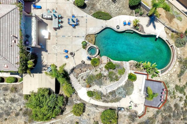 15068 Creek Hills Rd, El Cajon, CA 92021