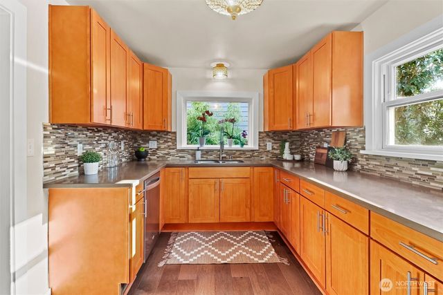 11237 84th Avenue S, Seattle, WA 98178